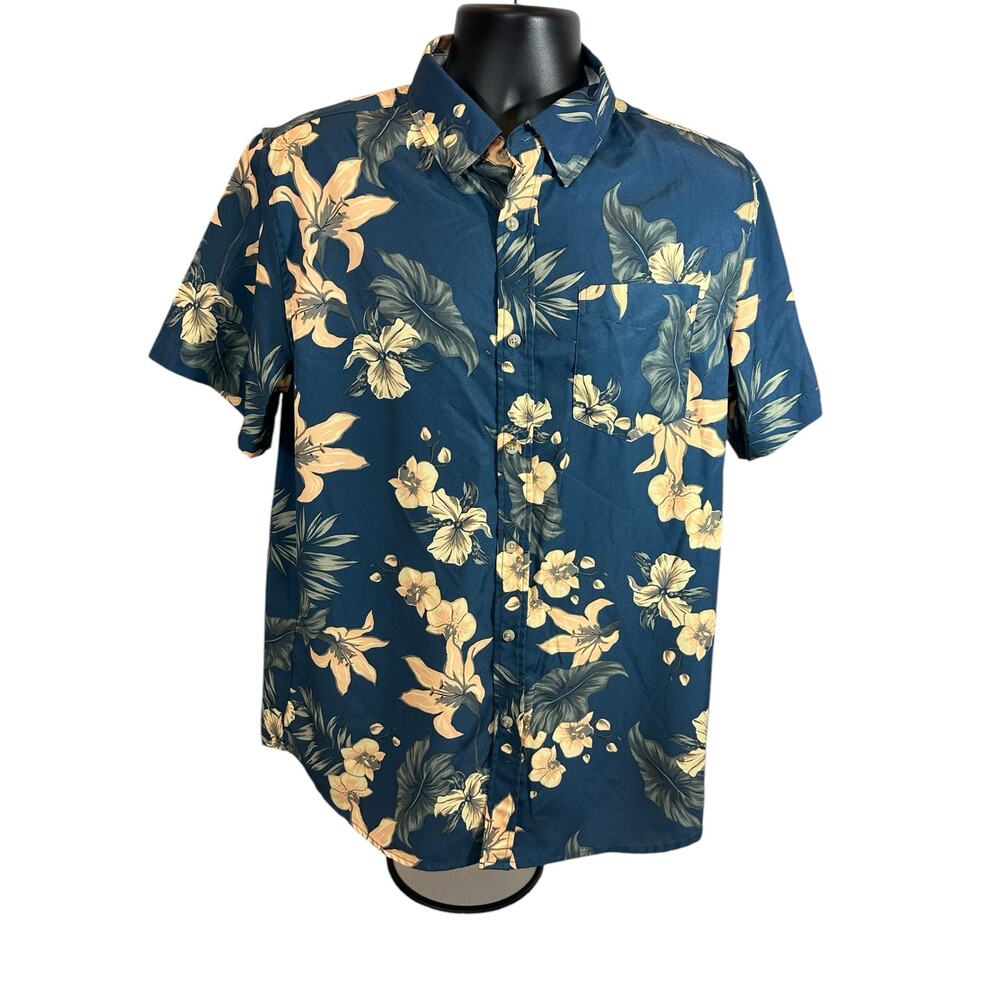 Made In Hawaii Seapointe Men’s Hawaiian Button Down, M